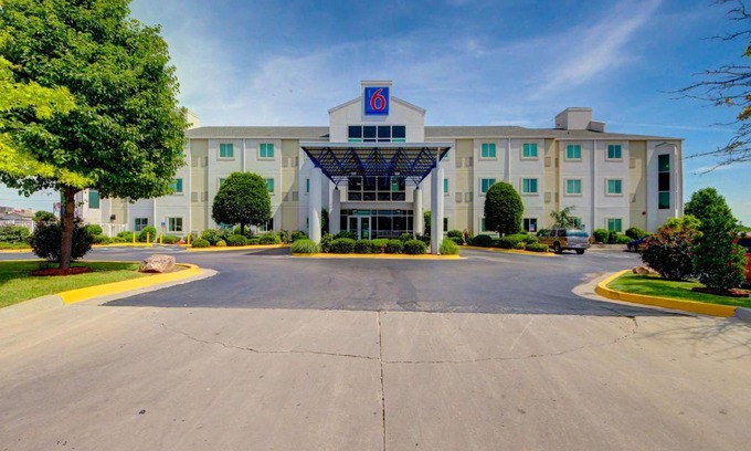 El Reno Hotel | Motel 6-El Reno, OK