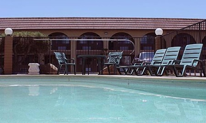 Fresno Hotel | Motel 6 Fresno, CA