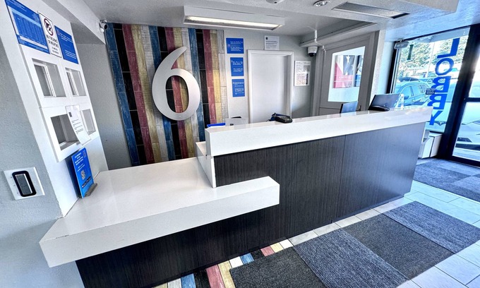 Greenwood Village Hotel | Motel 6 Greenwood Village, CO - Denver - South Tech Center
