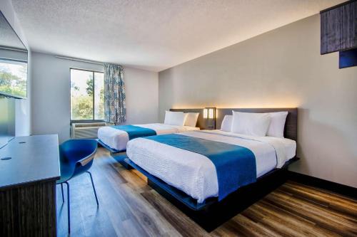 Jeffersonville - Clarksville Hotel | Motel 6 Jeffersonville, IN