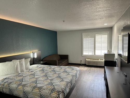 Lebec Hotel | Motel 6-Lebec, CA