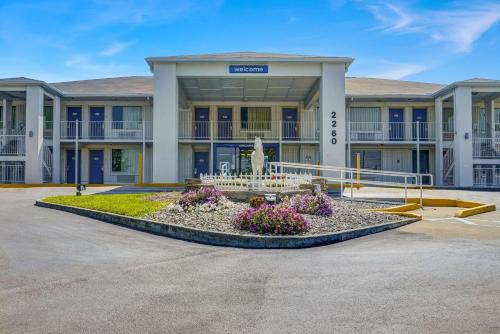 Lexington Hotel | Motel 6-Lexington, KY - East I-75