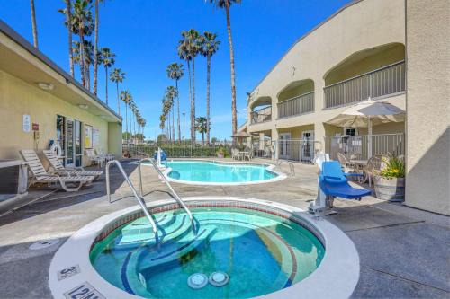 Lodi Hotel | Motel 6-Lodi, CA