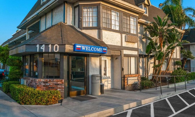 Merced Hotel | Motel 6-Merced, CA - North