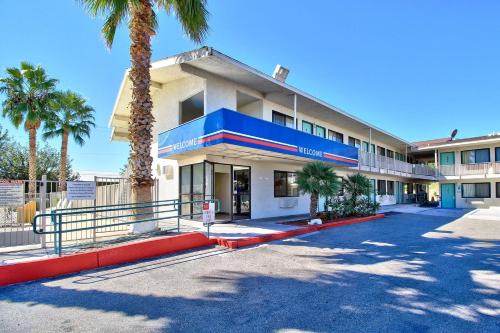 Nogales Hotel | Motel 6-Nogales, AZ - Mariposa Road