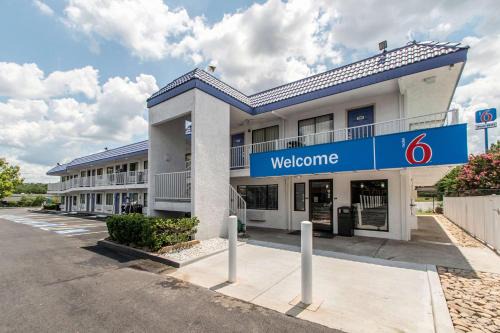 Norcross Hotel | Motel 6-Norcross, GA - Atlanta Northeast