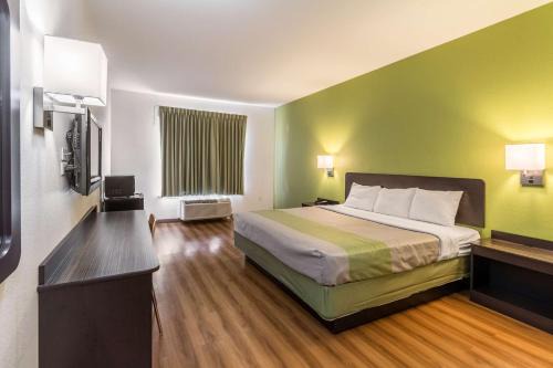 North Richland Hills Hotel | Motel 6-North Richland Hills, TX - NE Fort Worth