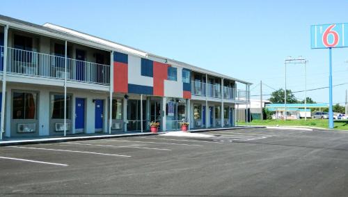 South Oklahoma City Hotel | Motel 6-Oklahoma City, OK - Airport East
