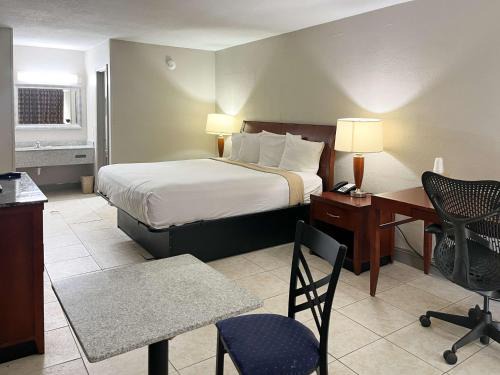 Southwest Raleigh Hotel | Motel 6 Raleigh, NC – Downtown South