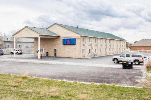 Rigby Hotel | Motel 6-Rigby, ID