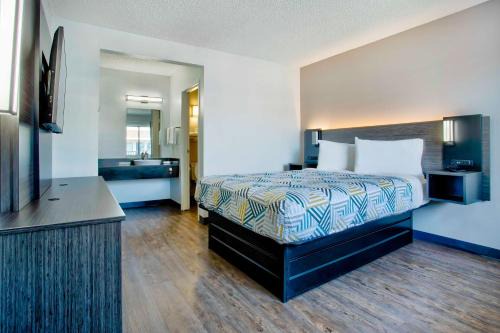 Salem Hotel | Motel 6-Salem, OR