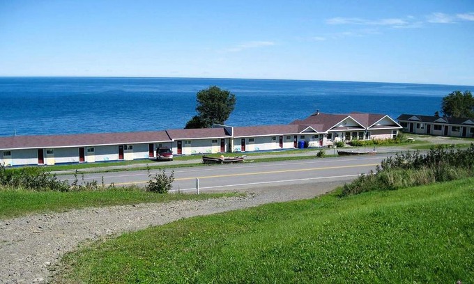 Cloridorme Hotel | Motel du Cap St-Yvon