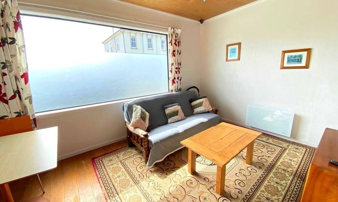 Collingwood Apartment | Motel style Unit in the Heart of Collingwood