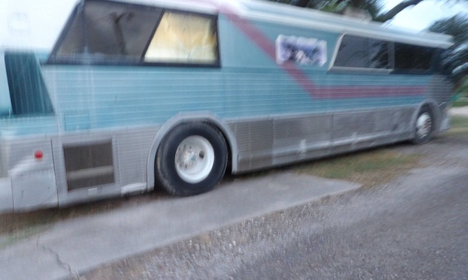 Rockport House | Motor Coach, Cold AC, Swimming Pool, Hot Tub, High-Speed Wifi, Pet Friendly!