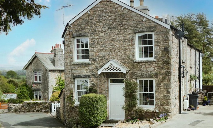 Lindale House | Mount Pleasant Cottage