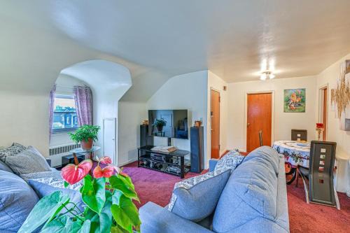 South Side Apartment | Mount Vernon Getaway - 4 Mi to the Bronx Zoo!