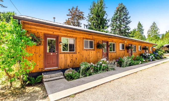 Quilcene House | Mount Walker Lodge at Mount Walker Inn
