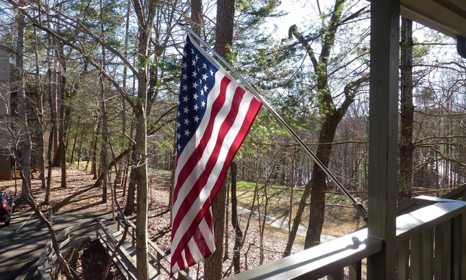Big Canoe Condo | Mountain and Golf Course Views less than 5 minutes from Beach Club