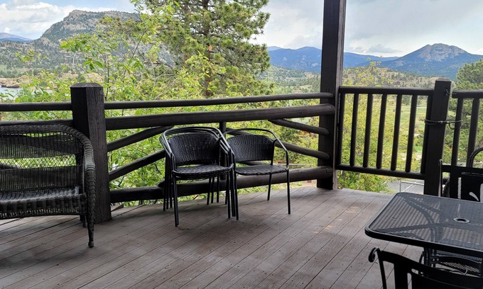 Estes Park Condo | Mountain and Lake Views