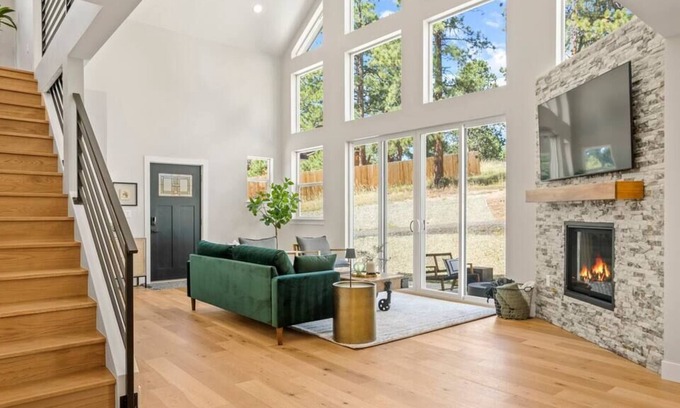 Bailey House | Mountain Bliss & Panoramic Views