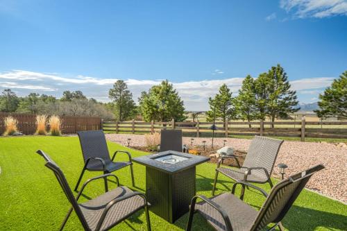 Woodmoor Villa | Mountain Breeze Villa w Mountain Views and Air Hockey