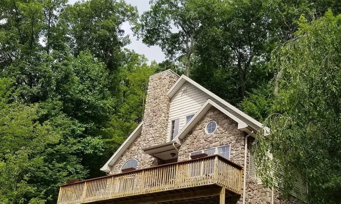 Sybertsville Ski Chalet | Mountain Chalet, wildlife, views, within 5 minutes of everything at Eagle Rock