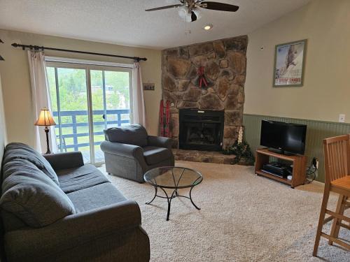 Timberline House | Mountain Charm