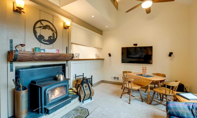 Kirkwood Apartment | Mountain Condo with Fireplace in Kirkwood Ski Resort