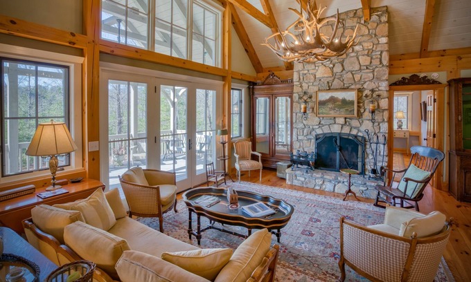 Mill Spring Cabin | Mountain Dream Luxury Cottage with Fireplace
