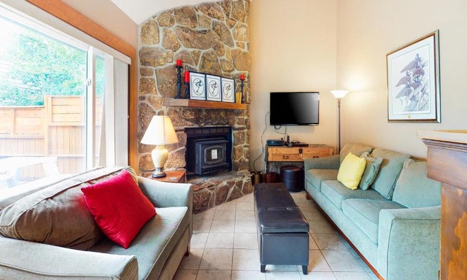 Fraser Apartment | Mountain Dreams Condo
