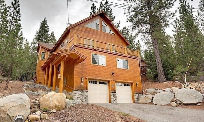 South Lake Tahoe House | Mountain Escape, Hot Tub, Near Trails & Resort