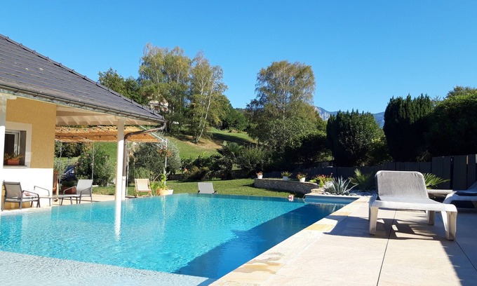 Brison-Saint-Innocent Apartment | Mountain lake jacuzzi pool cottage