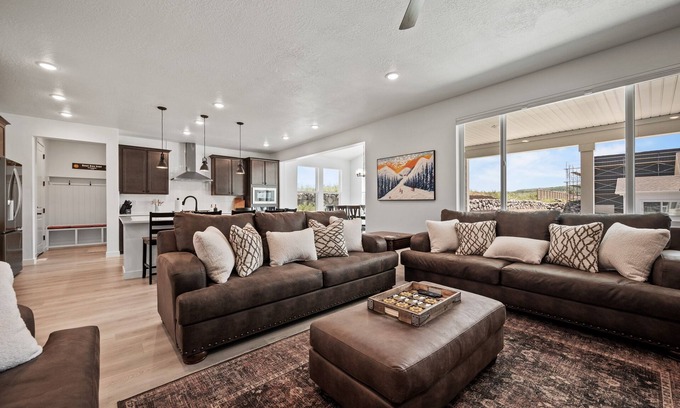 Mountain Green House | Mountain Green Haven R2 | Ski Snowbasin | Hot Tub