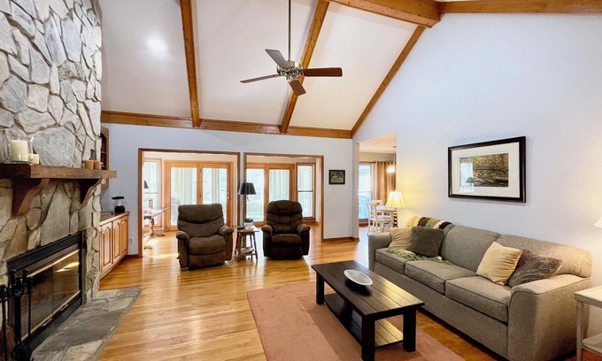 Marietta House | Mountain Home on Middle Saluda River near Jones Gap and Table Rock State Parks