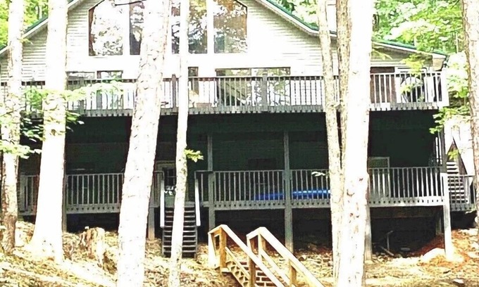 Unaka House | MOUNTAIN HOUSE ON THE LAKE - Lagniappe on the lake