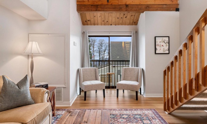 Wintergreen Condo | Mountain Inn Lodge 59 with Wintergreen Advantage