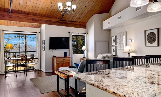 Wintergreen Condo | Mountain Inn Lodge 79 with Wintergreen Advantage