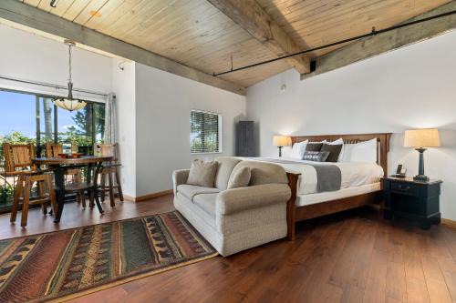 Wintergreen House | Mountain Inn Studio 91 with Wintergreen Advantage