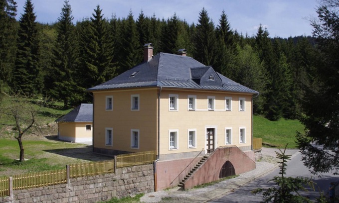 Eibenstock Ski Chalet | Mountain Lodge "Altes Zollhaus" in the Erzgebirge Nature Park