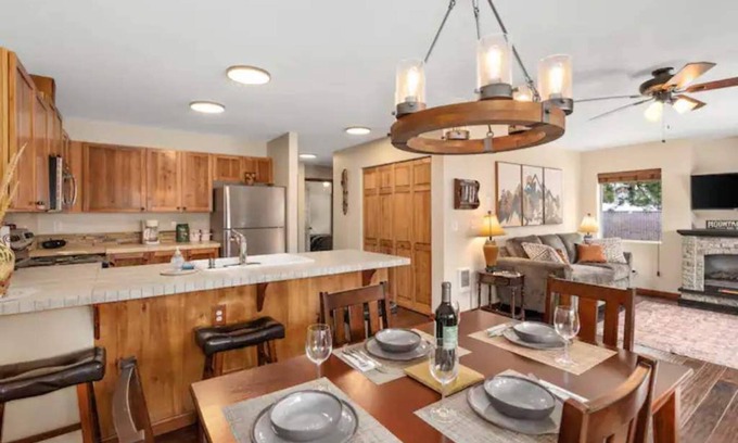 Downtown Leavenworth Condo | Mountain Lodge