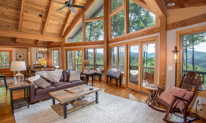 Todd Cabin | Mountain Lodge With Picturesque Views