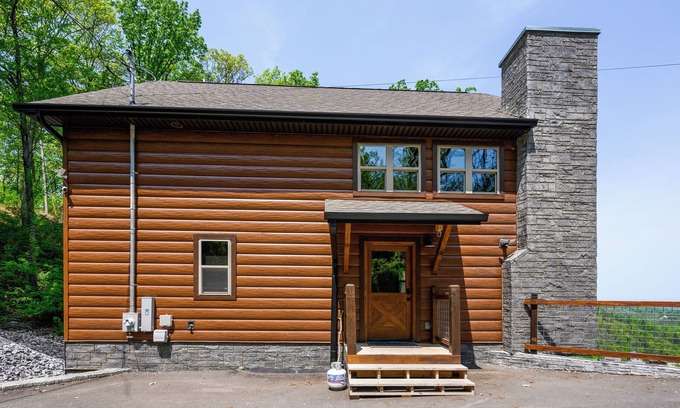 Chalet Village North Cabin | Mountain Magic: The Perfect Romantic Cabin Getaway