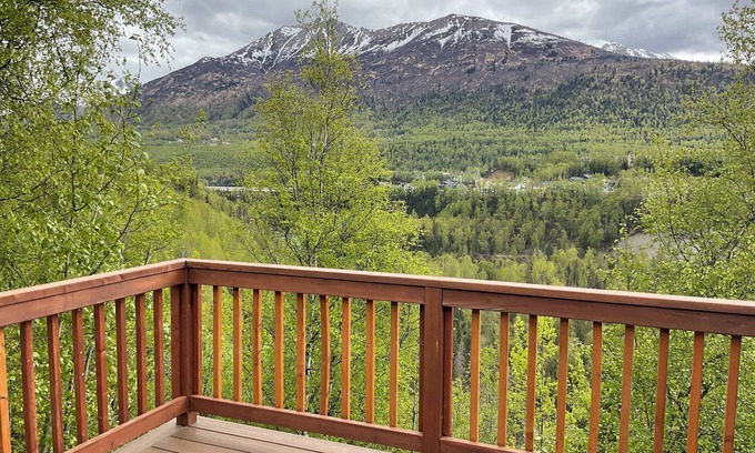 Eagle River House | Mountain & River Views, 7 P Hot Tub, 4 Patios, 4 Bedrooms, 2+ Baths, Cozy FP