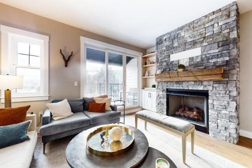 Waterville Valley House | Mountain Sunset Villa