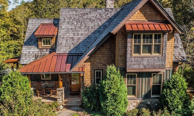 Boone House | 'Mountain Therapy' Luxury Cottage at the Blue Ridge Mountain Club w/Hot Tub