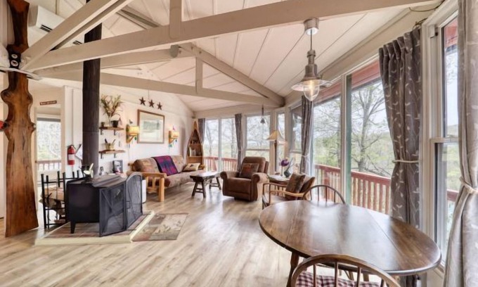 Beech Mountain Ski Chalet | Mountain Treehouse Authentic Roundhouse near Beech Mountain activities - BW7