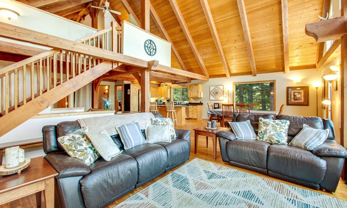Cle Elum Cabin | Mountain-view cabin near golf w/wood stove, game room, volleyball, & basketball