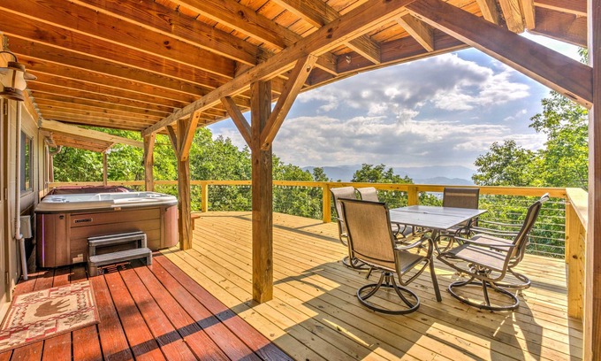 Clyde Cabin | Mountain View Cabin w/Hot Tub: 27 Mi to Asheville