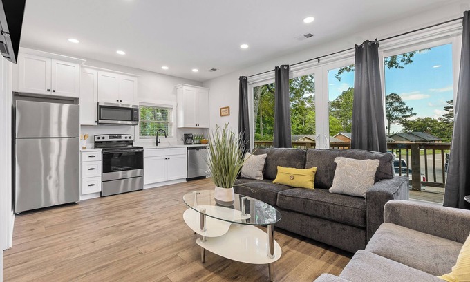 Chattanooga House | Mountain View House minutes from Downtown Chattanooga, TN. Cul-de-sac location!