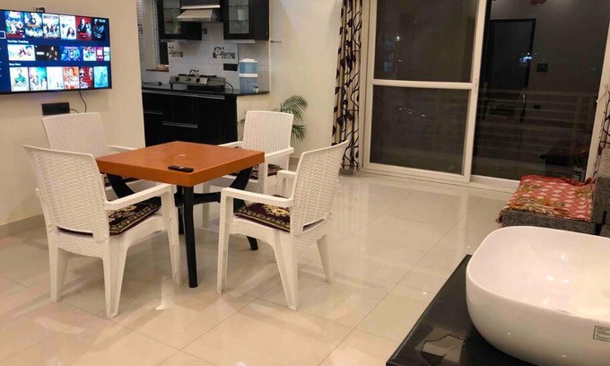 Bullawala Apartment | mountain view